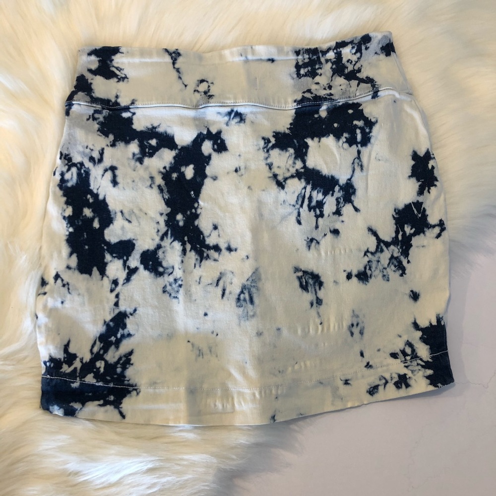 💜UO BDG bleached out tie dye mini skirt - Picture 2 of 8